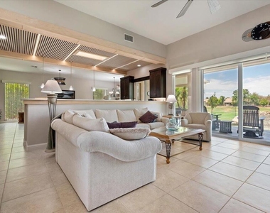 39305 Fernwood Glen Court - Photo Thumbnail 9