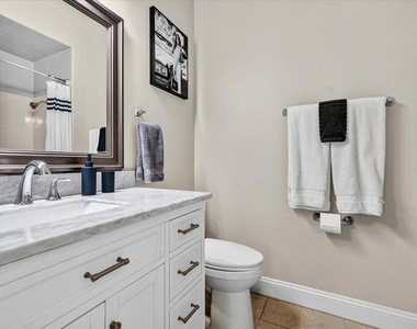 39305 Fernwood Glen Court - Photo Thumbnail 22