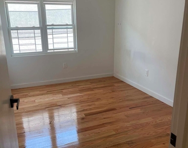 10816 Pinegrove Street - Photo Thumbnail 1