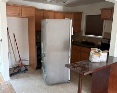 6140 173rd Street - Photo Thumbnail 3