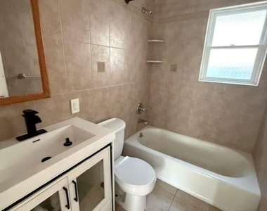6140 173rd Street - Photo Thumbnail 4