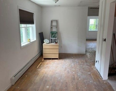 6140 173rd Street - Photo Thumbnail 2