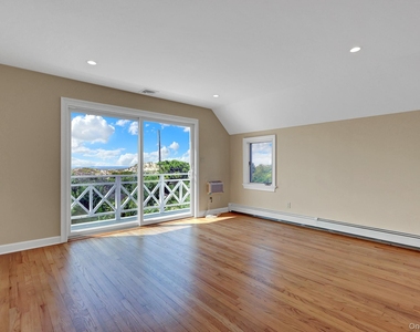 12 Ocean Boulevard - Photo Thumbnail 32