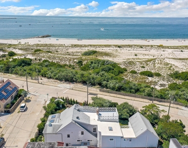 12 Ocean Boulevard - Photo Thumbnail 1