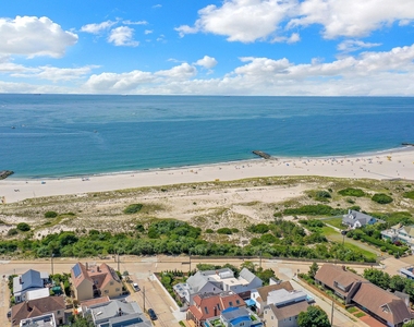 12 Ocean Boulevard - Photo Thumbnail 2