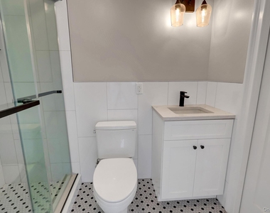 12 Ocean Boulevard - Photo Thumbnail 16
