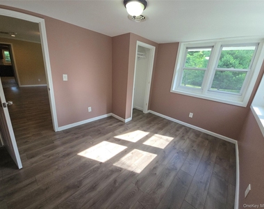 34 Red Barn Road - Photo Thumbnail 8