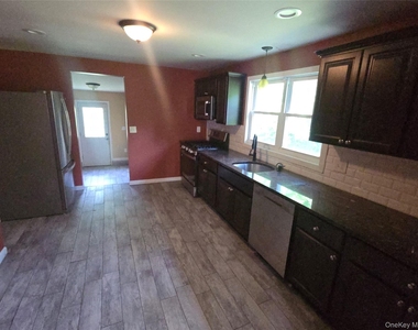 34 Red Barn Road - Photo Thumbnail 2