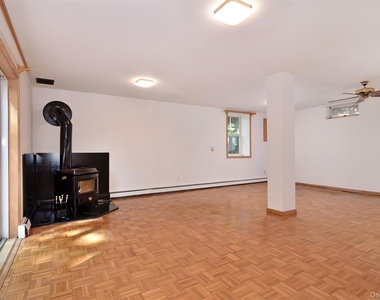 32 Springwood Avenue - Photo Thumbnail 14