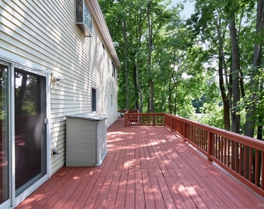32 Springwood Avenue - Photo Thumbnail 17