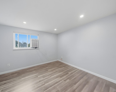 57 Pearl Street - Photo Thumbnail 6
