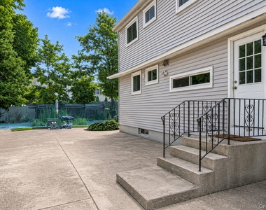 57 Pearl Street - Photo Thumbnail 14