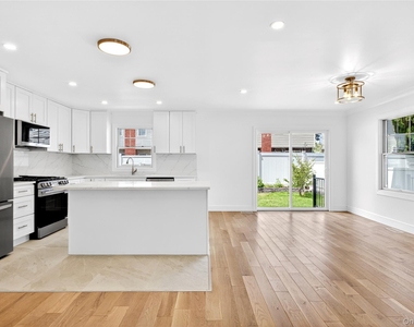37 Corchaug Avenue - Photo Thumbnail 7