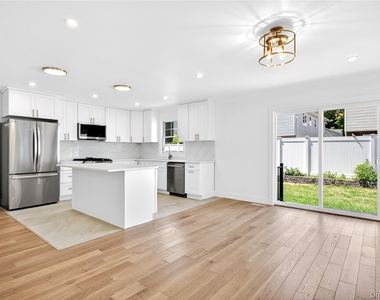 37 Corchaug Avenue - Photo Thumbnail 8