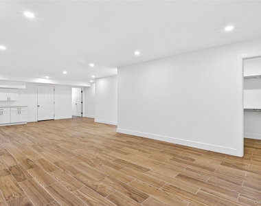 37 Corchaug Avenue - Photo Thumbnail 27