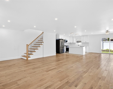 37 Corchaug Avenue - Photo Thumbnail 3
