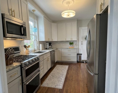 7 Edison Avenue - Photo Thumbnail 8