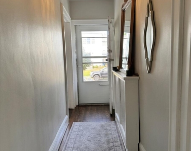 7 Edison Avenue - Photo Thumbnail 14