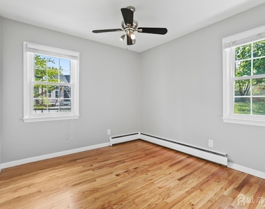 262 Wall Street - Photo Thumbnail 11