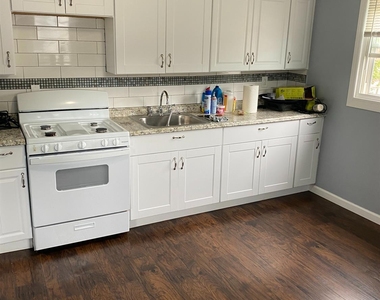 813 Lincoln Avenue - Photo Thumbnail 2