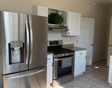 297 Sutton Street - Photo Thumbnail 8