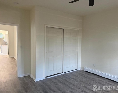 297 Sutton Street - Photo Thumbnail 4