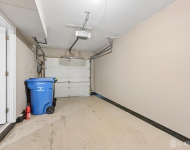 6 Bradford Drive - Photo Thumbnail 16