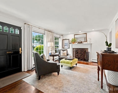 1434 Maplewood Terrace - Photo Thumbnail 5