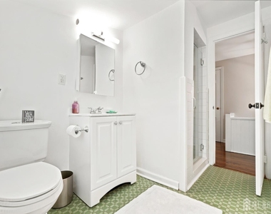 1434 Maplewood Terrace - Photo Thumbnail 3
