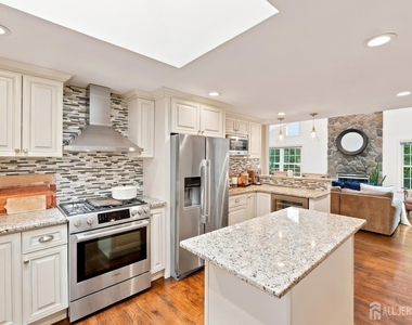 1434 Maplewood Terrace - Photo Thumbnail 11