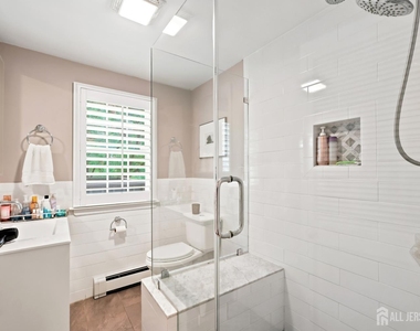 1434 Maplewood Terrace - Photo Thumbnail 8