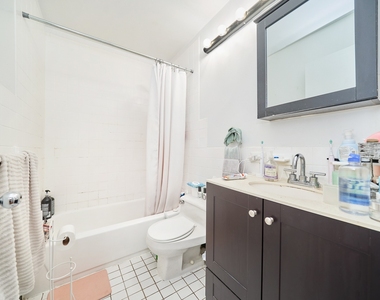 337 W 43rd Street - Photo Thumbnail 4
