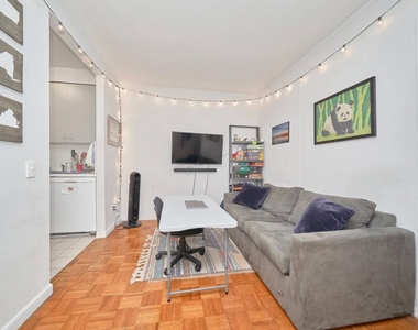 337 W 43rd Street - Photo Thumbnail 8