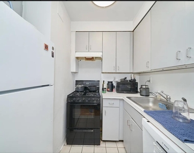 337 W 43rd Street - Photo Thumbnail 10