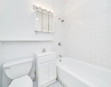 331 W 43rd Street - Photo Thumbnail 6