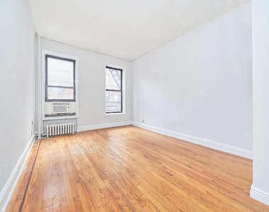 331 W 43rd Street - Photo Thumbnail 1