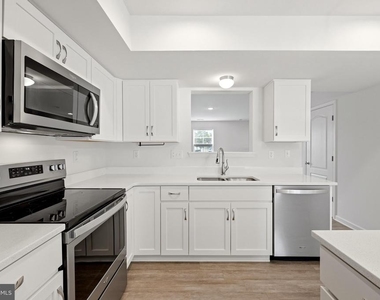 658 Thumper Drive - Photo Thumbnail 11