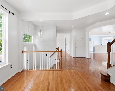 2917 Markhams Grant Drive - Photo Thumbnail 3