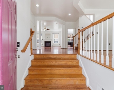 2917 Markhams Grant Drive - Photo Thumbnail 2