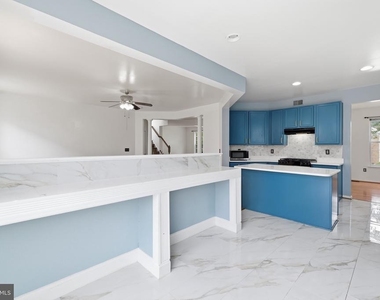 2917 Markhams Grant Drive - Photo Thumbnail 15