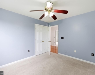 2917 Markhams Grant Drive - Photo Thumbnail 42