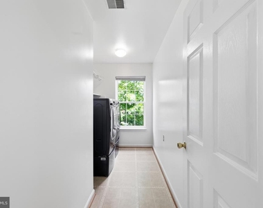 2917 Markhams Grant Drive - Photo Thumbnail 52