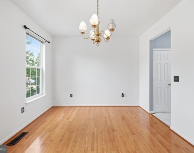 2917 Markhams Grant Drive - Photo Thumbnail 6
