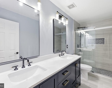 2917 Markhams Grant Drive - Photo Thumbnail 50