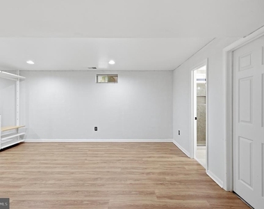 2917 Markhams Grant Drive - Photo Thumbnail 58