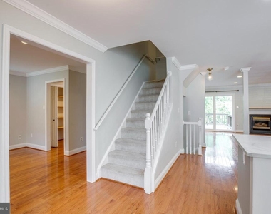 5610 Gosling Court - Photo Thumbnail 4