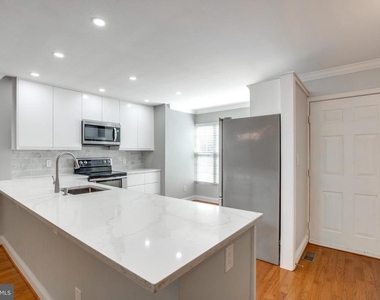 5610 Gosling Court - Photo Thumbnail 5