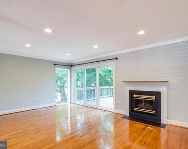 5610 Gosling Court - Photo Thumbnail 16