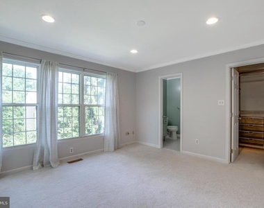 5610 Gosling Court - Photo Thumbnail 35