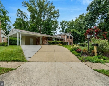 6717 Reynard Drive - Photo Thumbnail 1